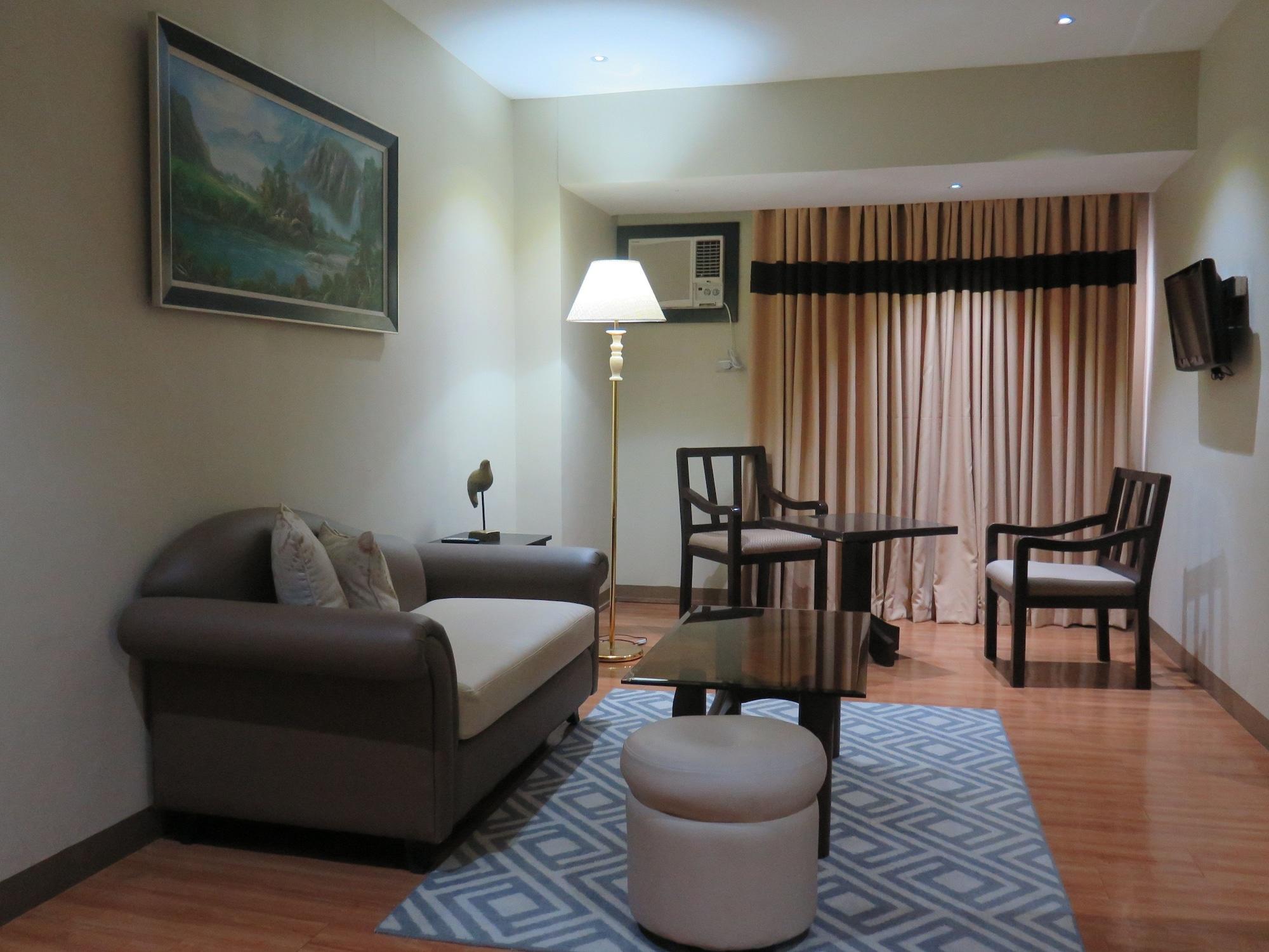 The Pinnacle Hotel And Suites Davao Zewnętrze zdjęcie