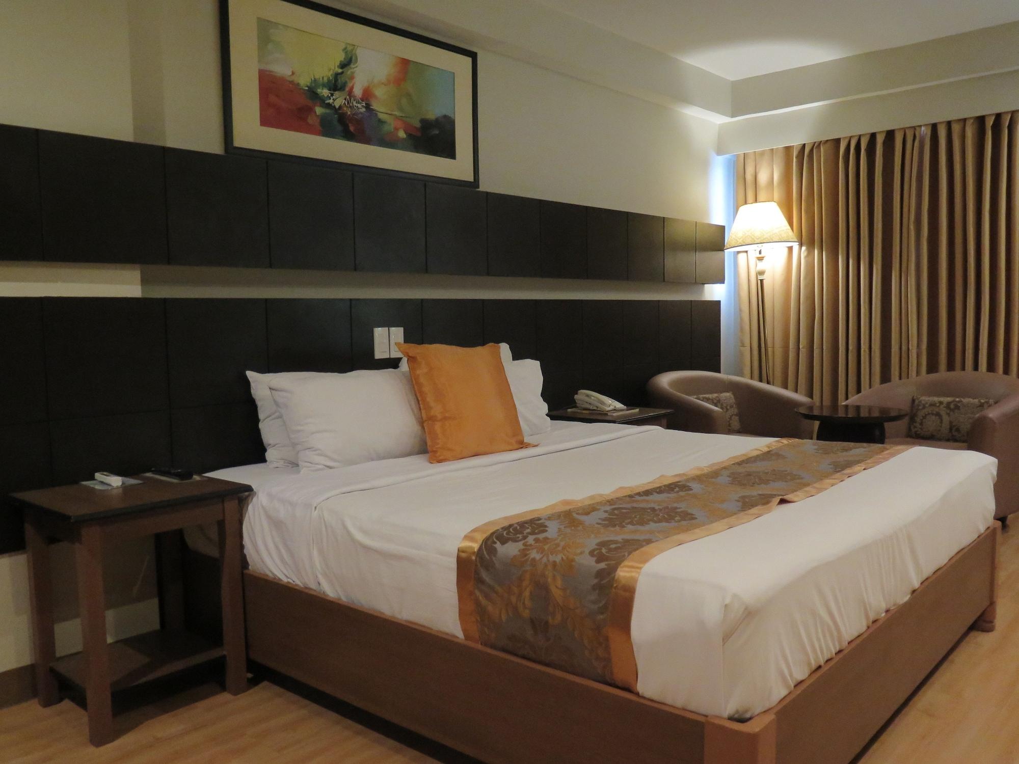 The Pinnacle Hotel And Suites Davao Zewnętrze zdjęcie