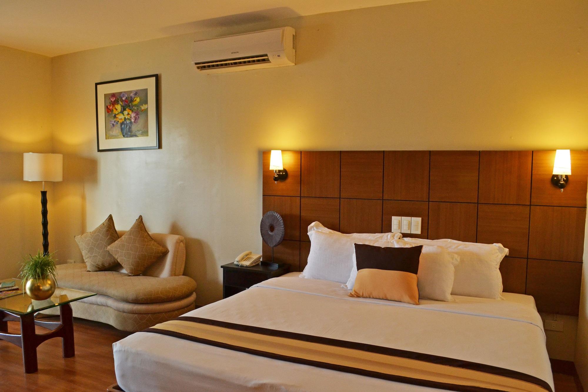 The Pinnacle Hotel And Suites Davao Zewnętrze zdjęcie