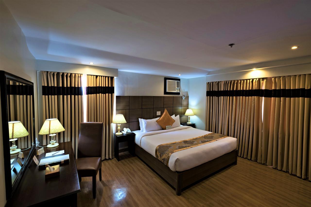 The Pinnacle Hotel And Suites Davao Zewnętrze zdjęcie