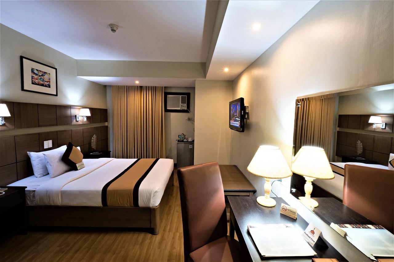 The Pinnacle Hotel And Suites Davao Zewnętrze zdjęcie
