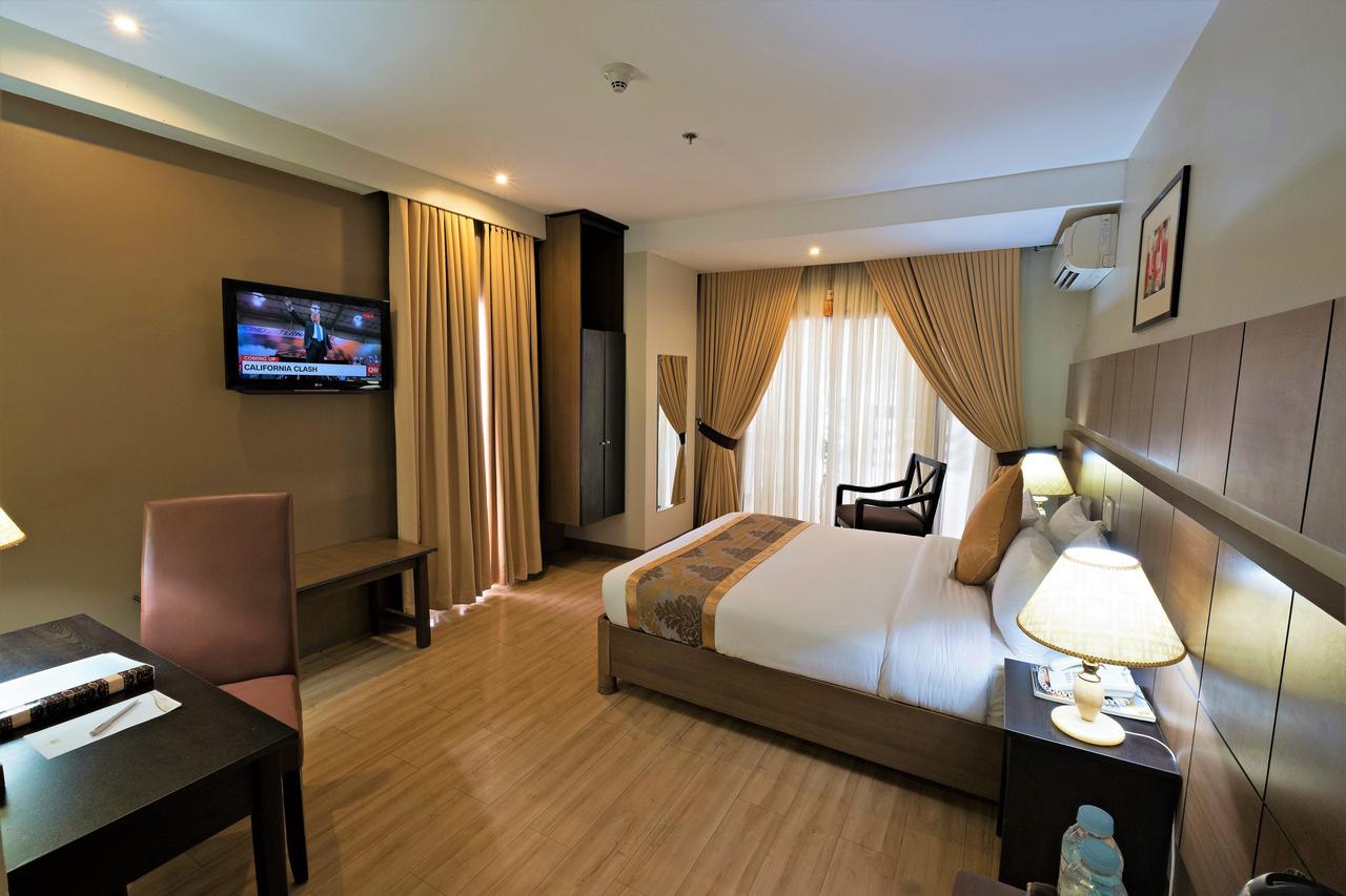 The Pinnacle Hotel And Suites Davao Zewnętrze zdjęcie