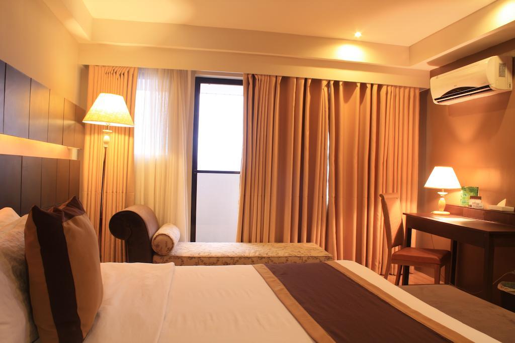The Pinnacle Hotel And Suites Davao Zewnętrze zdjęcie