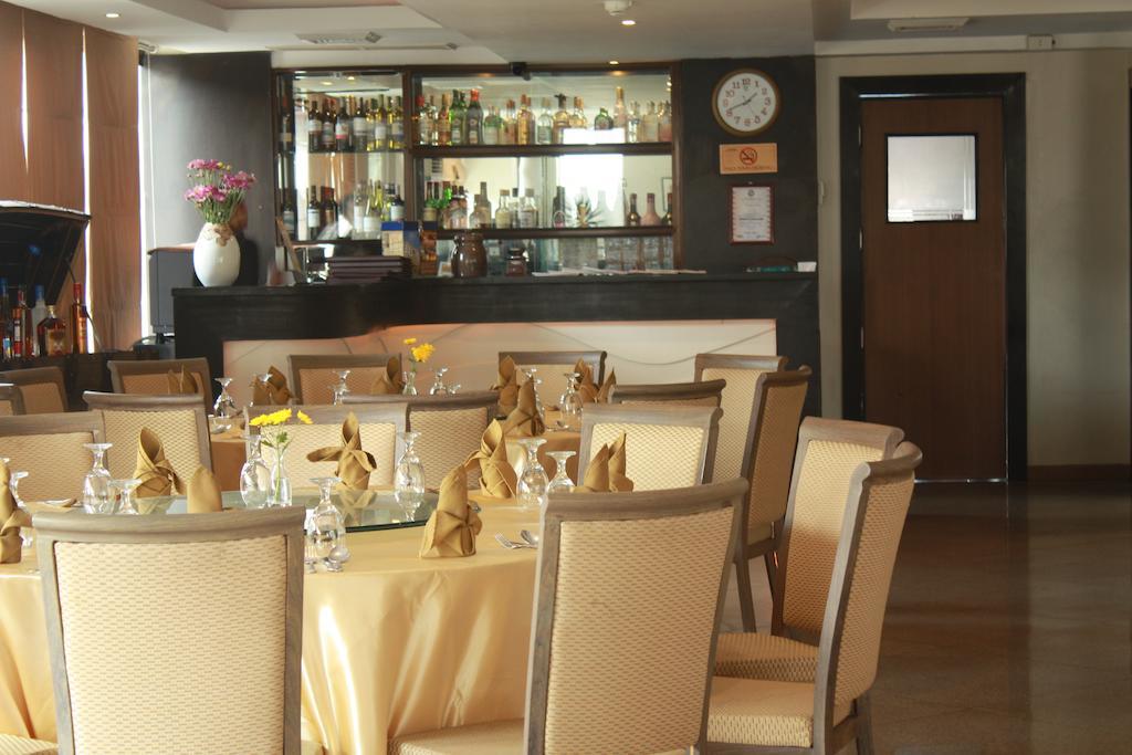 The Pinnacle Hotel And Suites Davao Zewnętrze zdjęcie